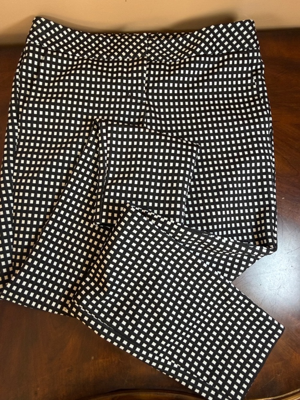 Express Black and White Checkered Pants - Picture 5 of 8